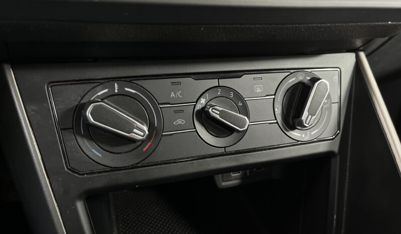VW Polo Advance lleno