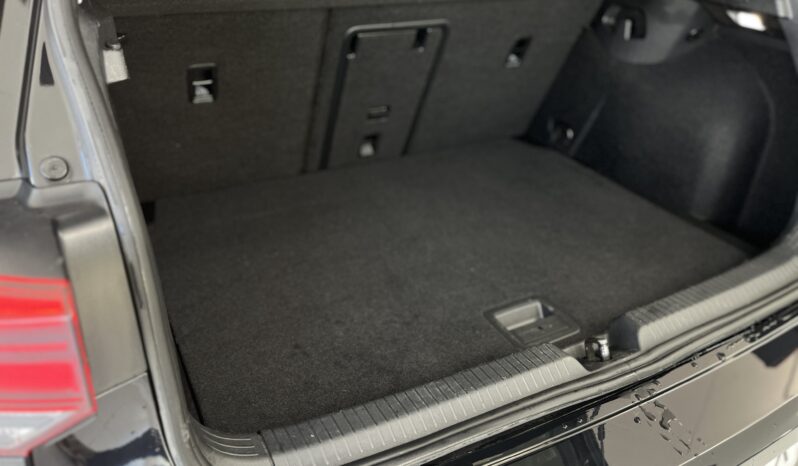 VW Golf VIII lleno