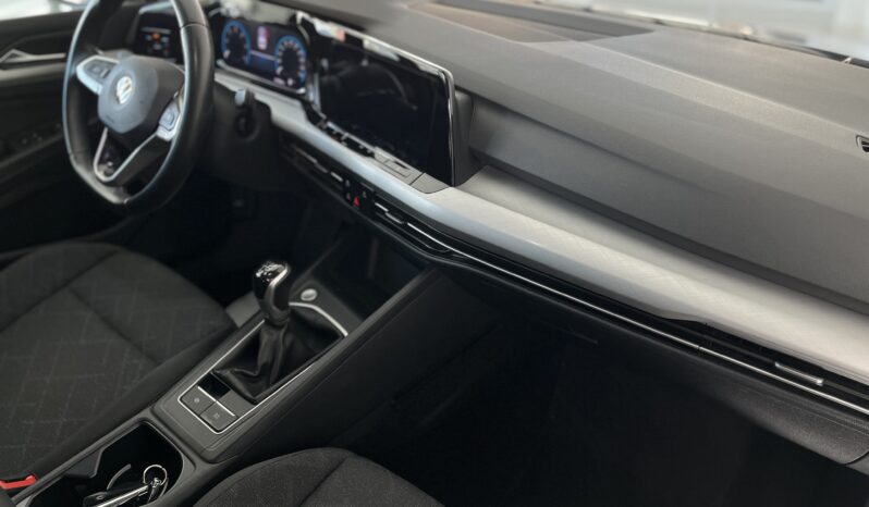 VW Golf VIII lleno